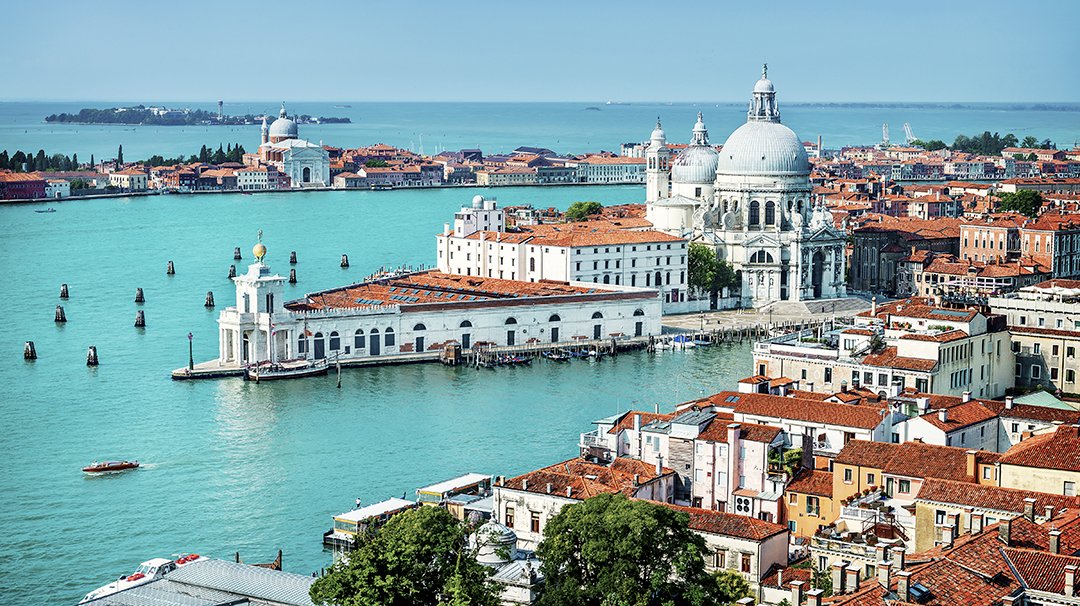 Vista della basilica e dei canali di Venezia | MSC Crociere